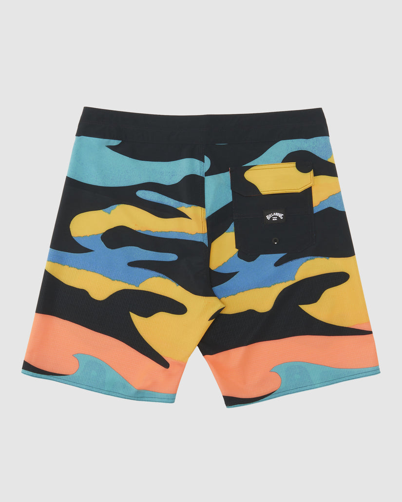 Boys 8-16 Sundays Pro Boardshorts