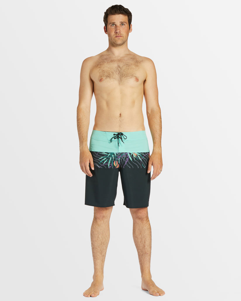 Tribong Pro Boardshorts