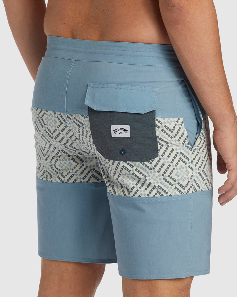 TRIBONG  LO TIDE BOARDSHORTS