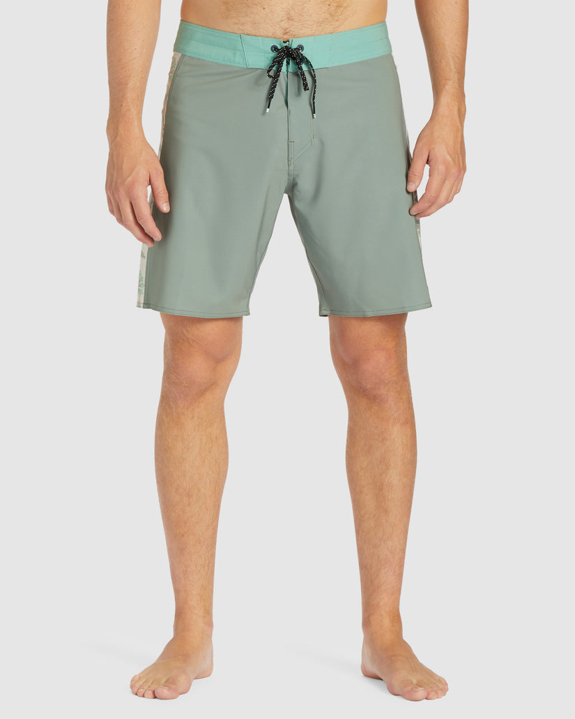 D BAH PRO BOARDSHORTS