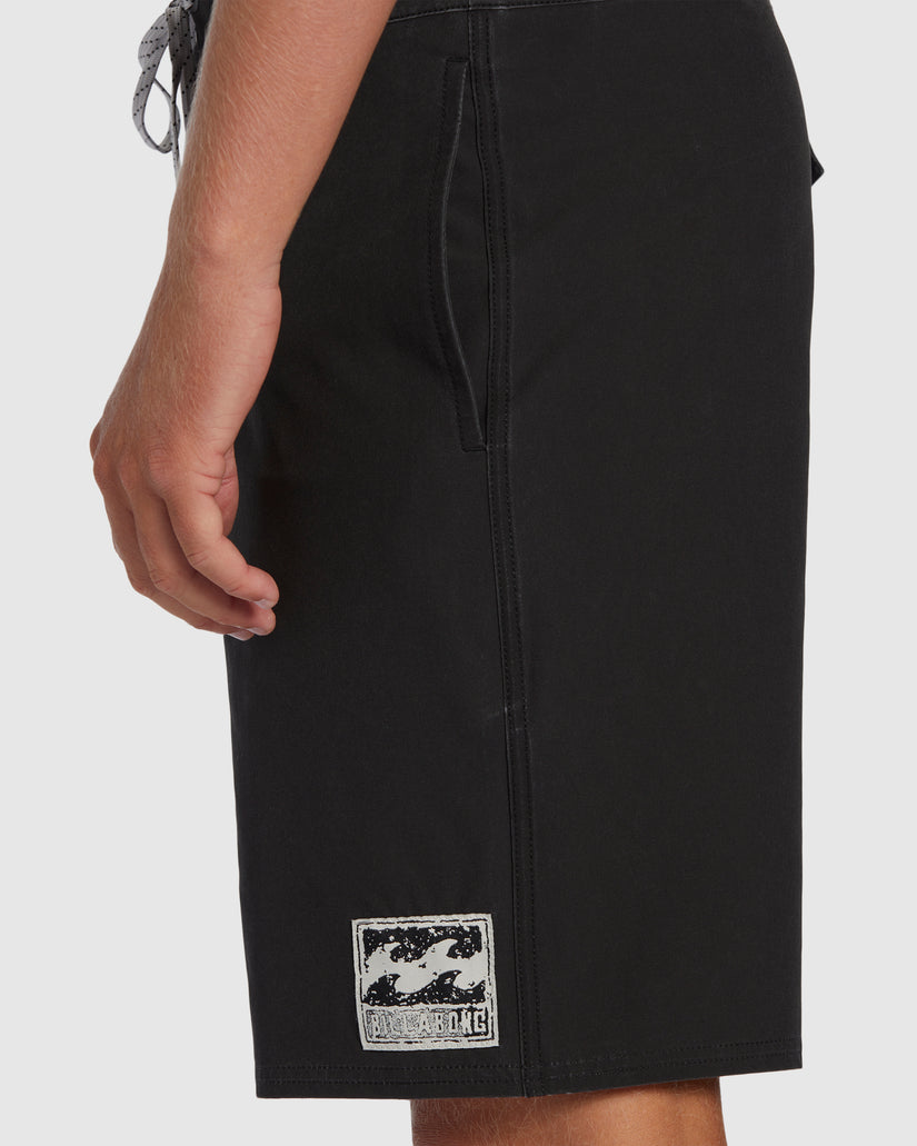 ALL DAY  LO TIDE BOARDSHORTS