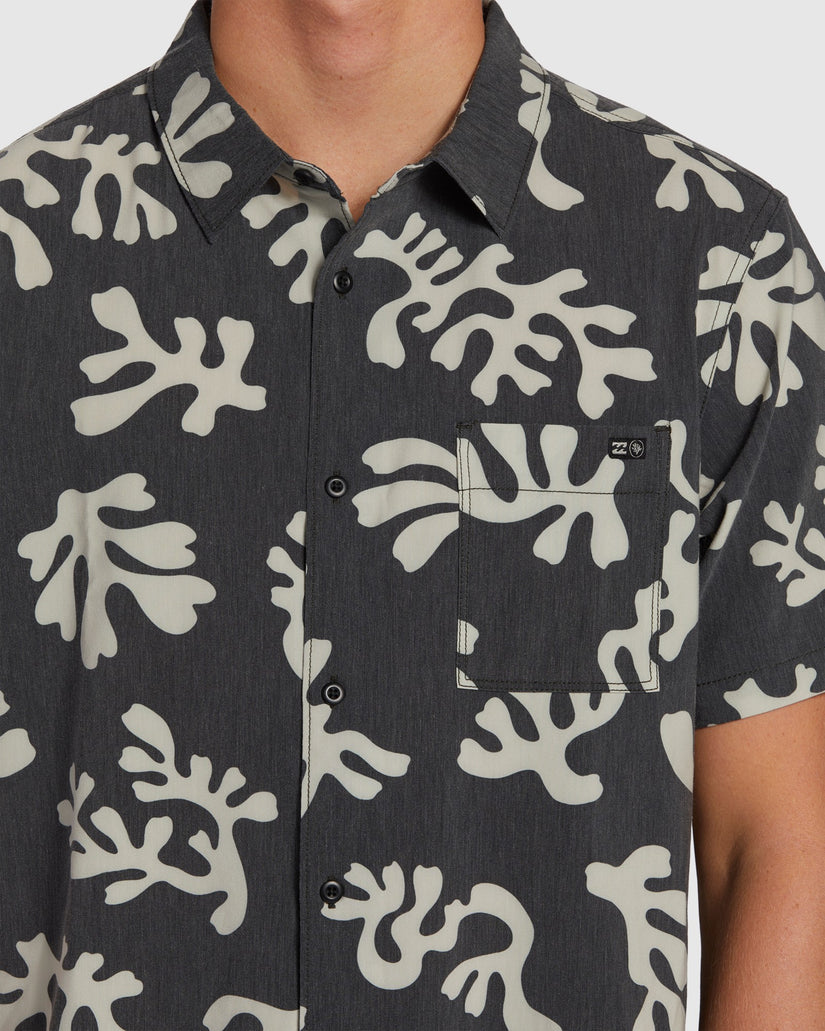 Mens Coral Gardeners Surftrek Shirt